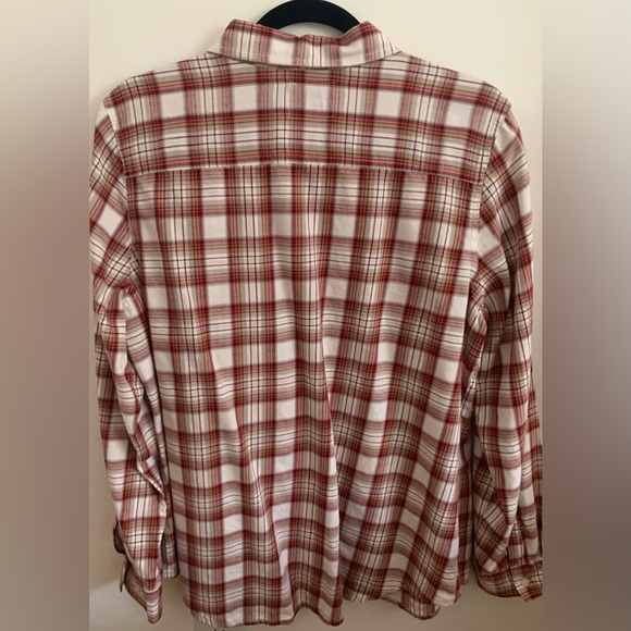 Old Navy Maroon, Red, &Tan Plaid Button-Up Blouse
Excellent condition - Picture 2 of 6